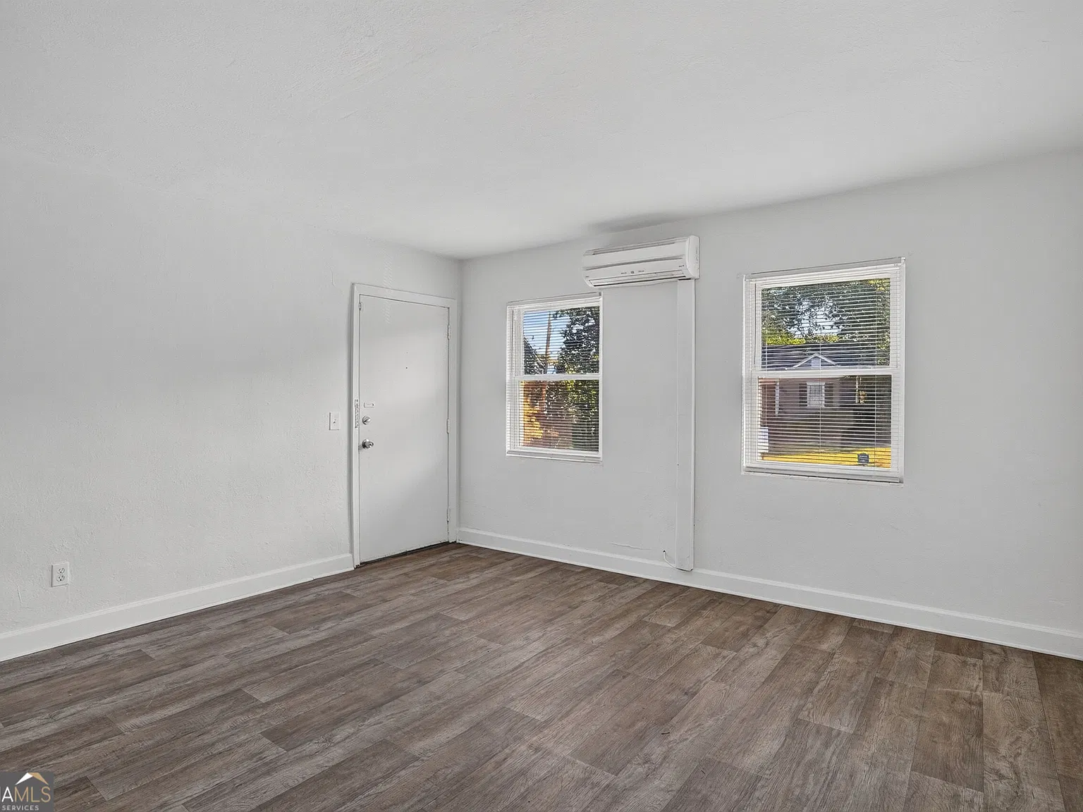 Studio, 1.0 bath, 480 sqft, $975 — Photo 4