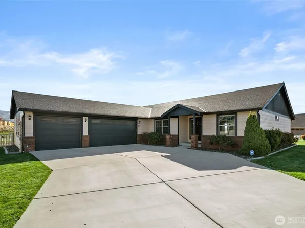 229 Sun Valley Drive, Wenatchee, WA 98801