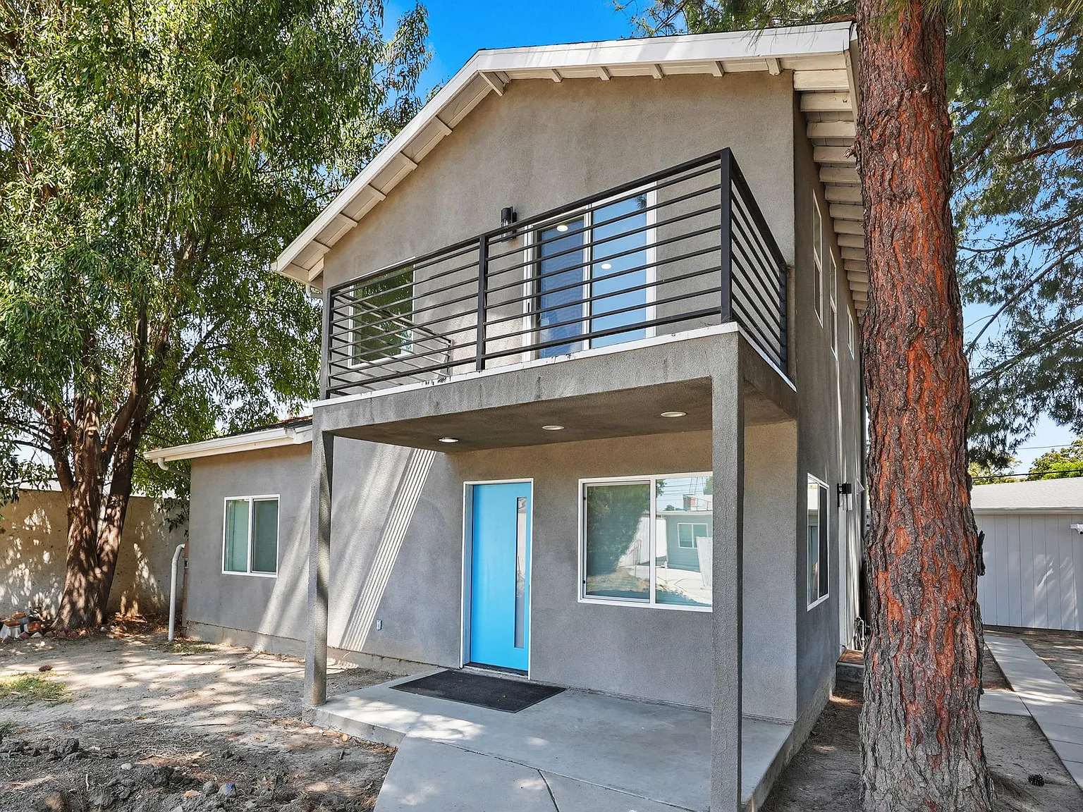 3 bed, $4,995 — Photo 2