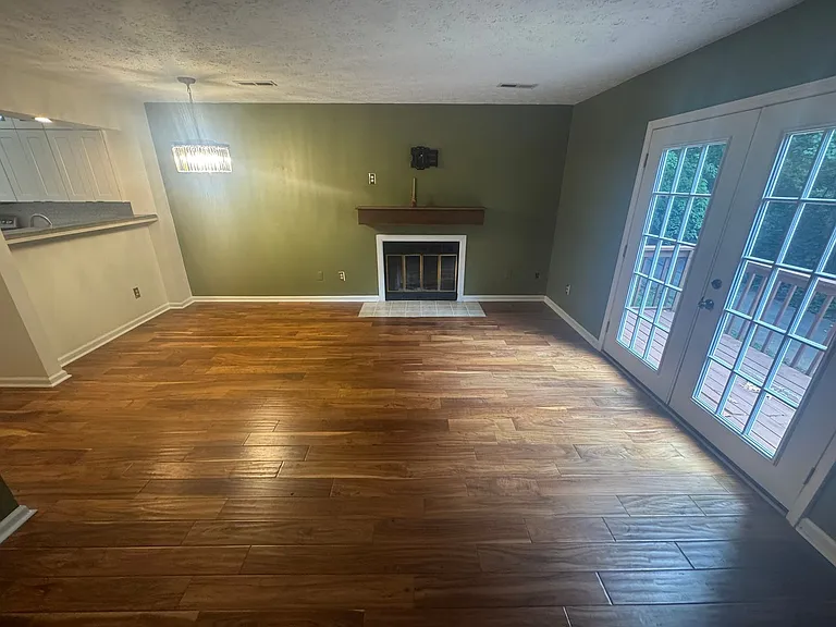 625 Shadywood Ln — Photo 13