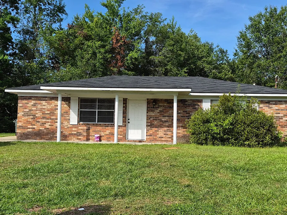 145 Deerwood Ct
