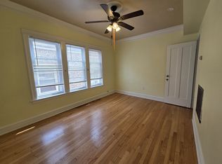 2912 N Springfield Ave #2R, Chicago, IL 60618