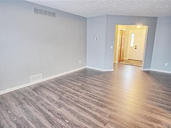 5th image of 6595 Roberta Dr