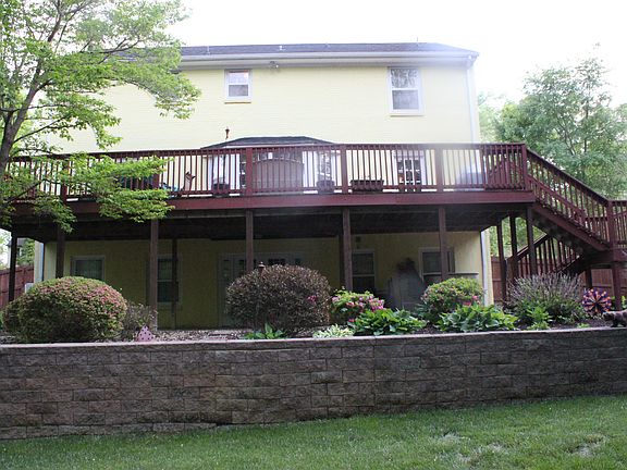 3rd image of 158 Acorn Ln