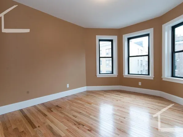 6 Lothian Rd #3, Brighton, MA 02135