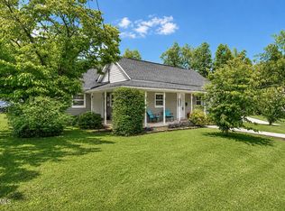 607 S 2nd St, Elizabethton, TN 37643