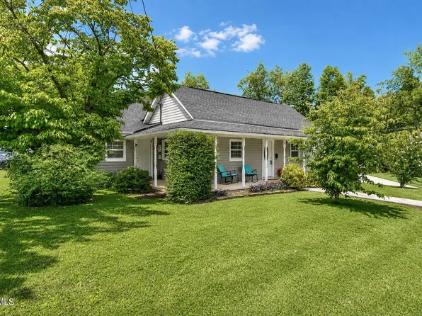 607 S 2nd St, Elizabethton, TN 37643