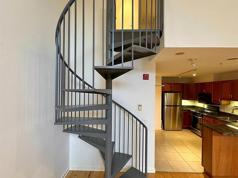 950 Harrison St #117 — Photo 9