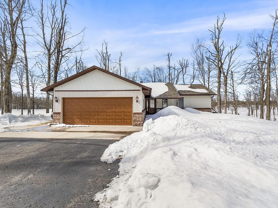 1st image of 636 Woodside Ln