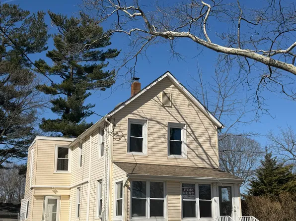 94 Parker St, Freehold, NJ 07728