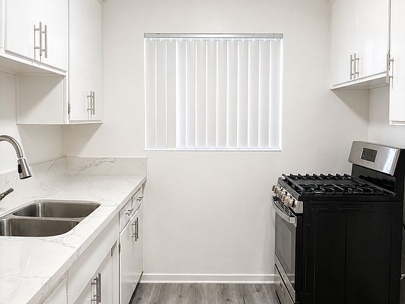 4th image of 16120 Van Ness Ave APT 6