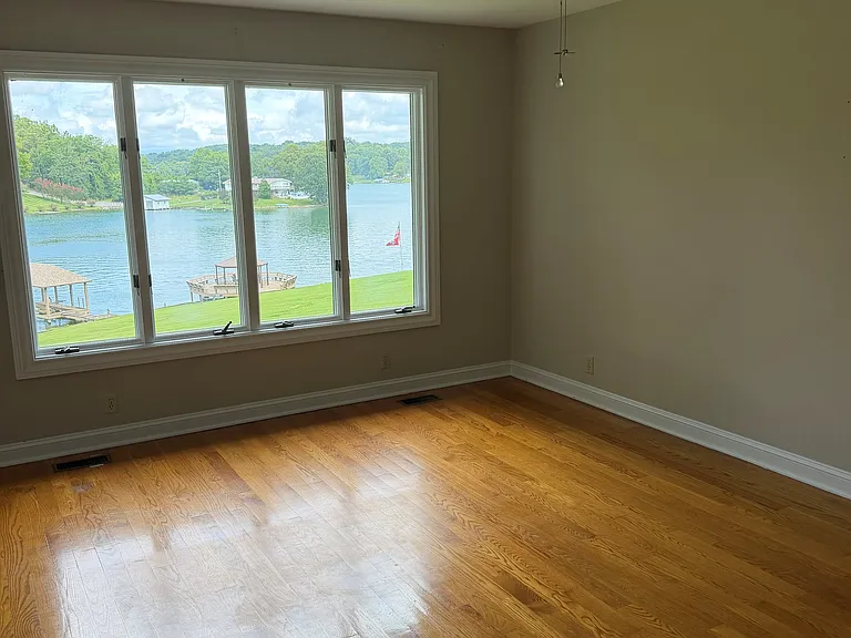 385 Steadman Rd — Photo 9