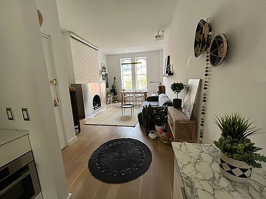 1st image of 252 W 21st St APT 3E
