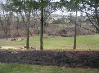 221 Redwood Ln, Lebanon, PA 17046