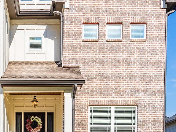 4th image of 9826 Trestle Cir