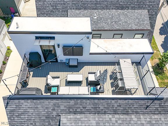 5th image of 2117 W 18th St