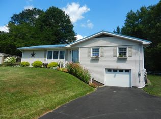 447 School House Rd, Montgomery, PA 17752