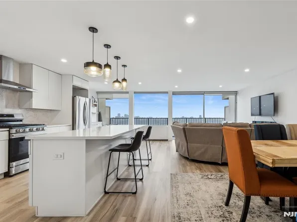 3 Horizon Rd #610, Fort Lee, NJ 07024