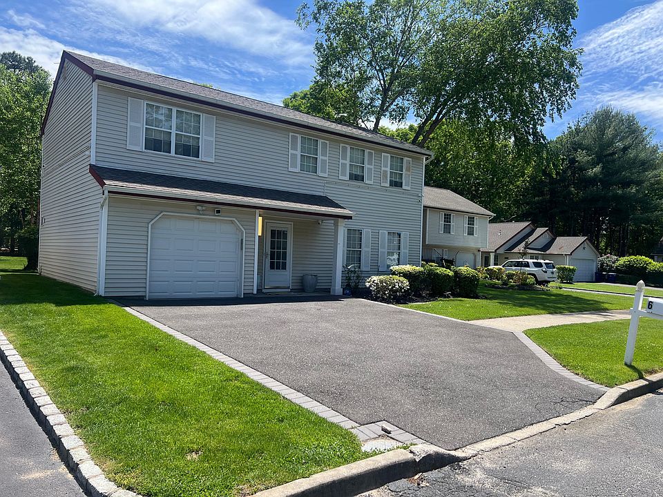 1st image of 6 Turnberry Ct