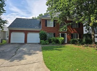 724 Jamie Way NE, Woodstock, GA 30188