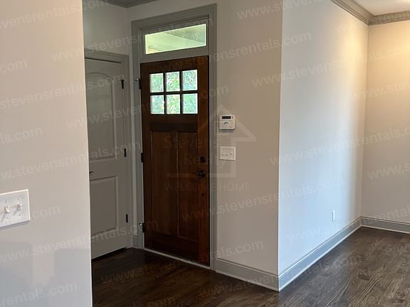 5th image of 1716 Vance Ave
