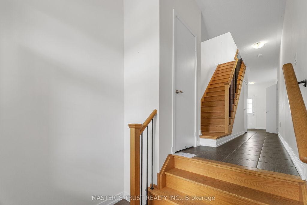 183 Harding Park St, Newmarket, ON - View 4