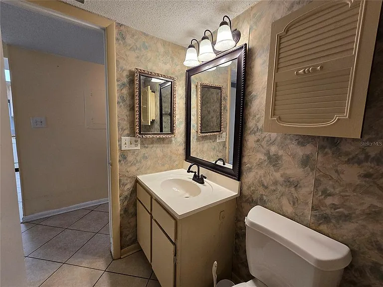 561 Fairways Cir #A — Photo 17
