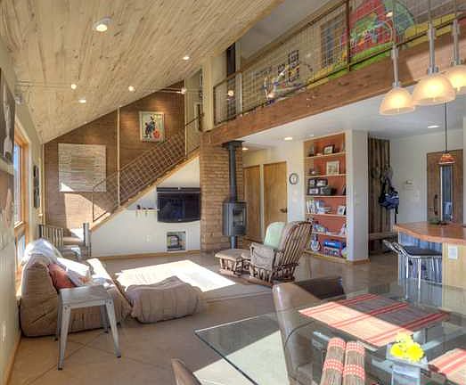 3rd image of 475 Braceland Ln