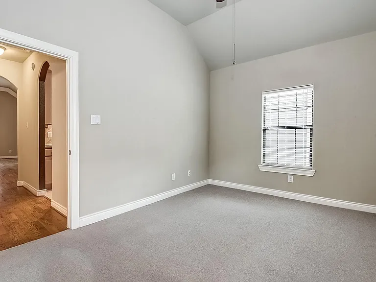 2905 Clinton Dr — Photo 6