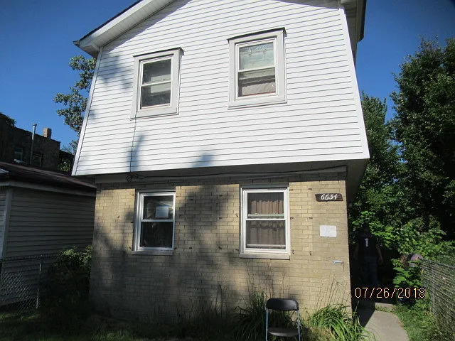6634 S Carpenter St photo 1
