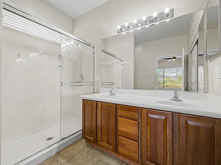 1676 W Morse Dr — Photo 20