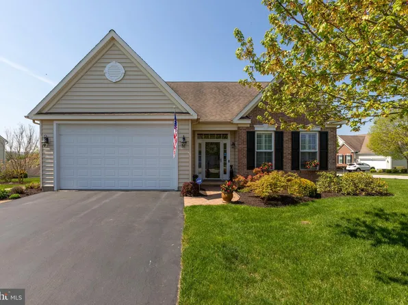 232 Cog Hill Dr, Honey Brook, PA 19344