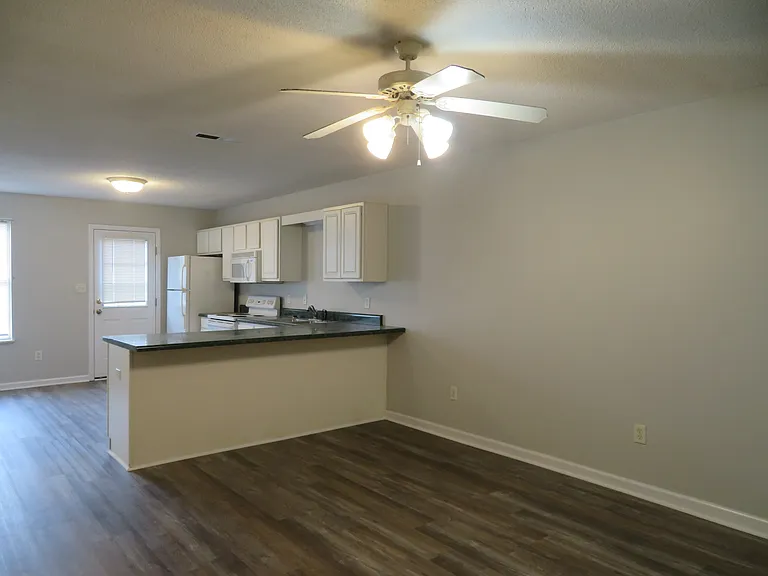 118 Brook Allen Dr — Photo 2