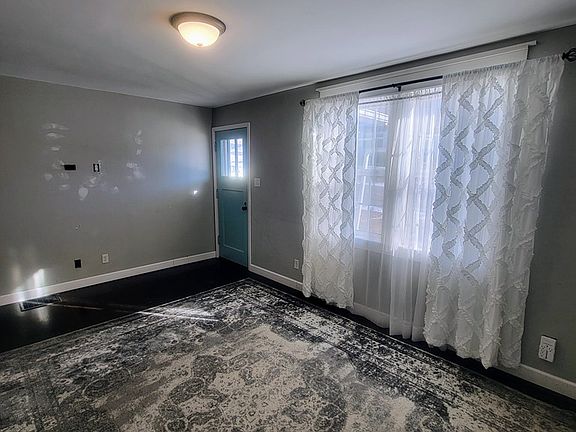 3rd image of 4619 New Rose Ave