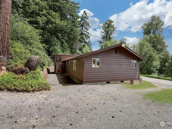 12808 Pioneer Way E, Buckley, WA 98321