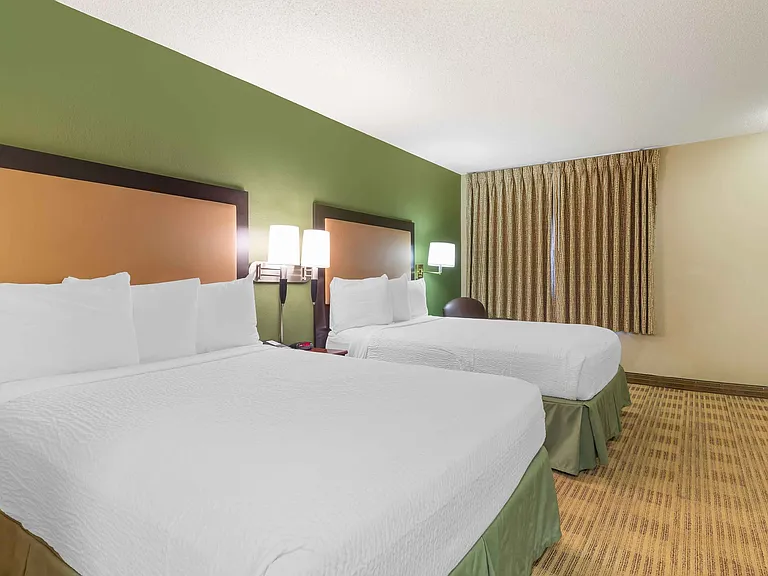Studio Suite - 2 Full Beds