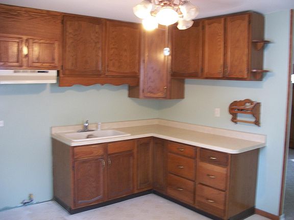 3rd image of 21640 Gailine Ave