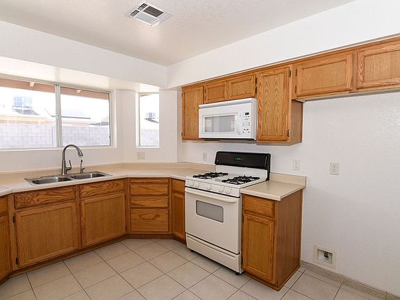 5th image of 11431 E 24th Pl