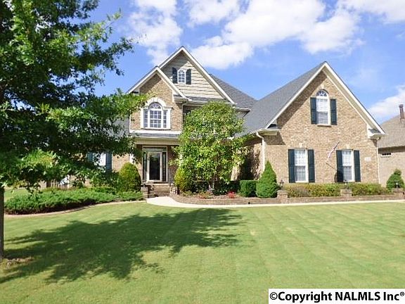 2nd image of 233 Bishop Farm Way
