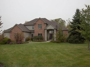 11421 Zubrick Rd, Roanoke, IN 46783