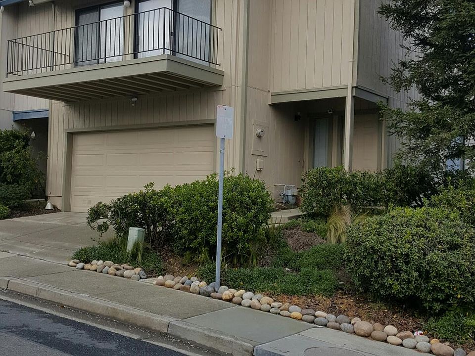 1st image of 4895 Starflower Dr