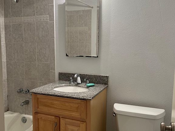 4th image of 2227 Baily Ave