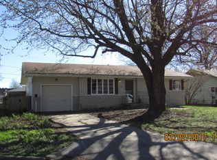 1924 S Lancaster Ave, Springfield, MO 65807