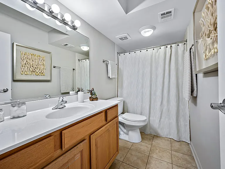 Brittany Court — Photo 10