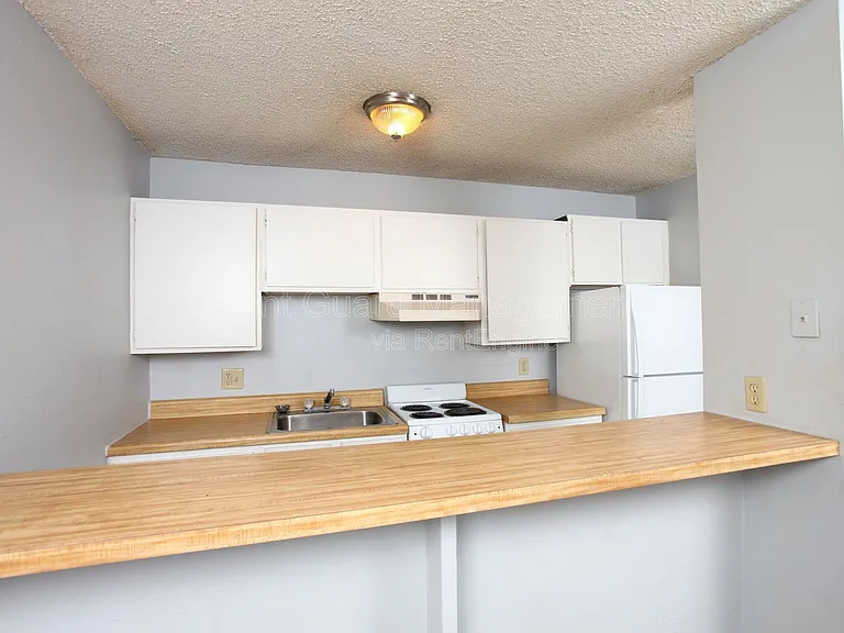 1226 S Longfellow St — Photo 10