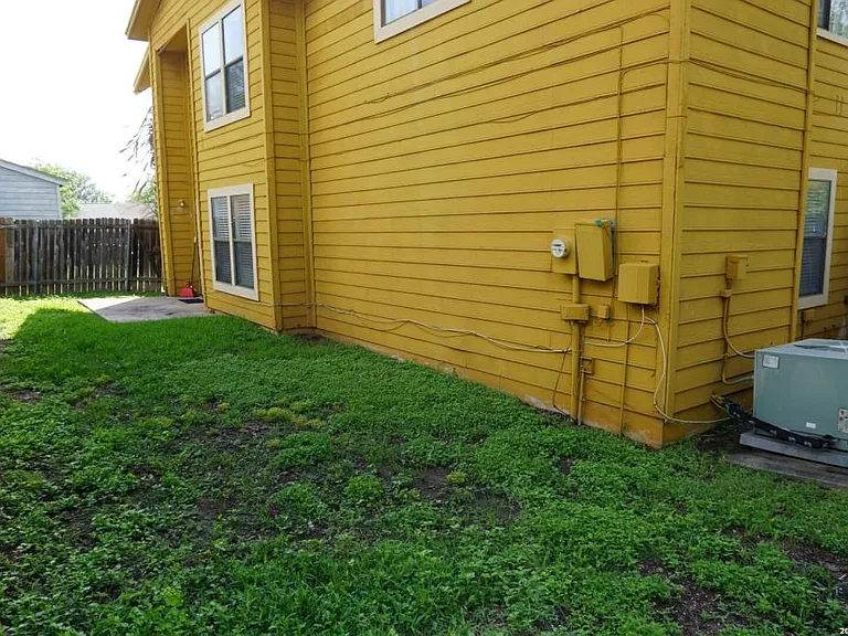 8435 Forest Ridge Dr — Photo 25
