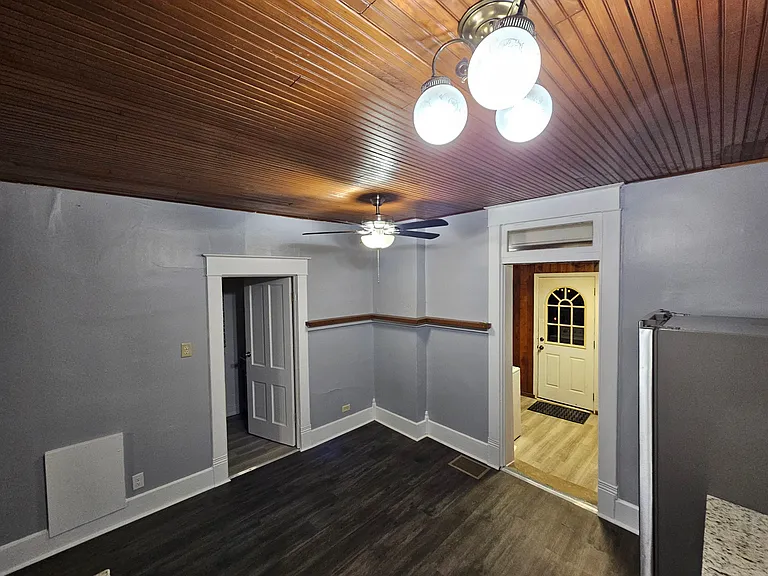 816 W Wayne St — Photo 13