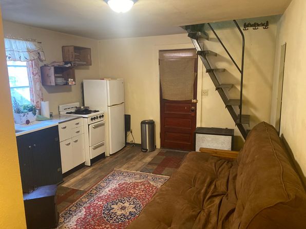 103 E Stockton St