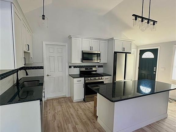 3rd image of 45 Allard St