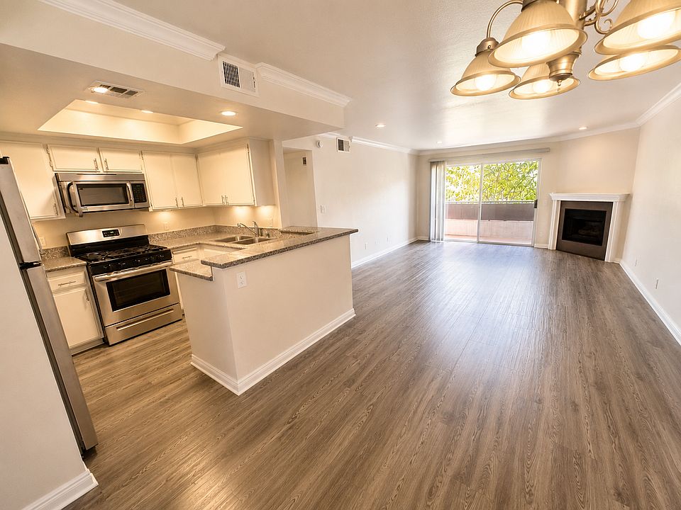 1st image of 15009 Moorpark St #1B-1Ba-1100Sqft